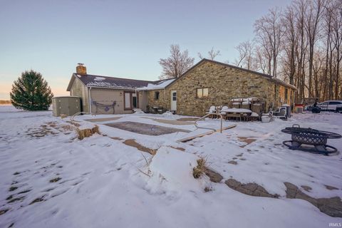 Tiny photo for 10355 E County Road 1075 Street, Galveston, IN 46932 (MLS # 202548503)