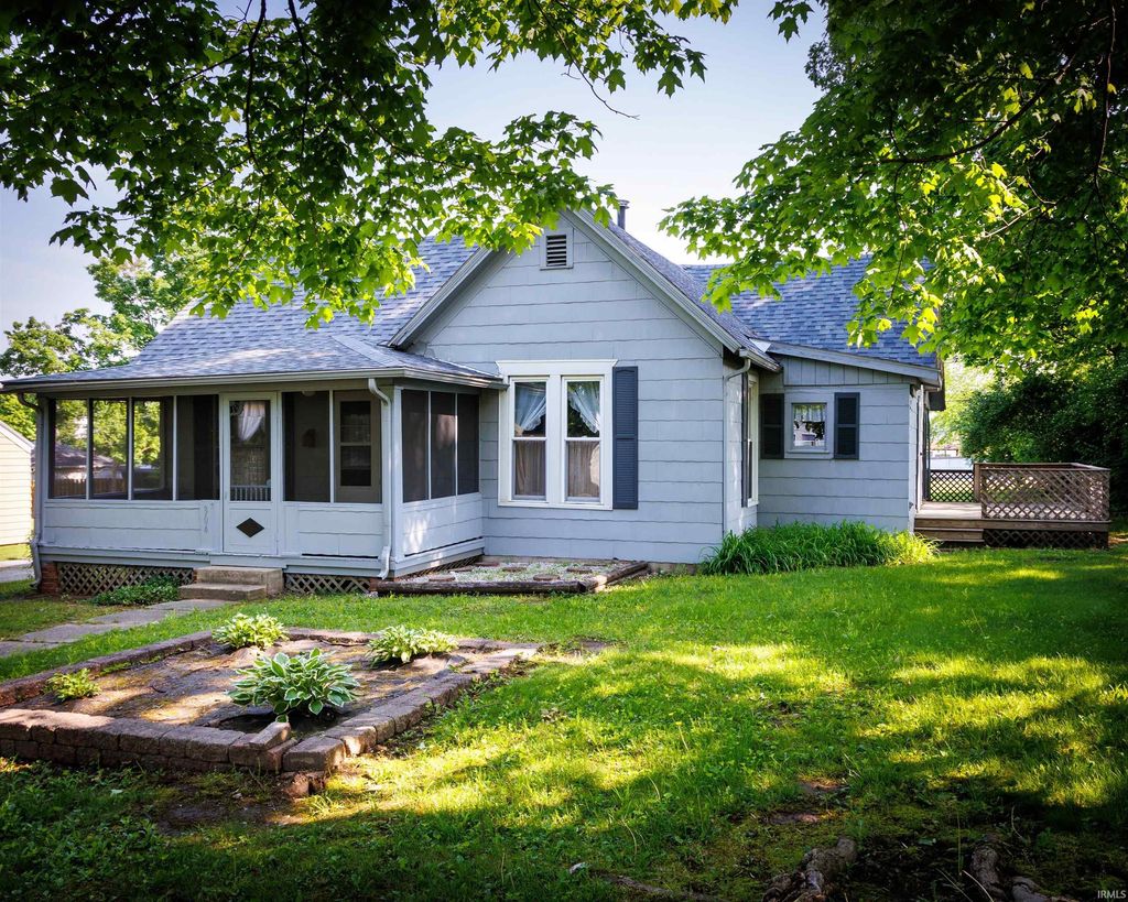 Photo of 304 E New Street, Attica, IN 47918 (MLS # 202607610)