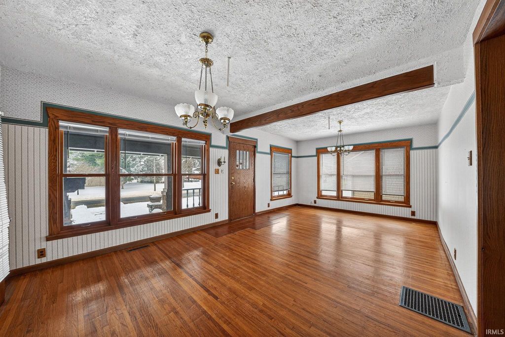 Photo of 1312 E Jackson Boulevard, Elkhart, IN 46516 (MLS # 202604117)