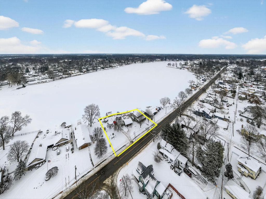 Photo of 1312 E Jackson Boulevard, Elkhart, IN 46516 (MLS # 202604117)