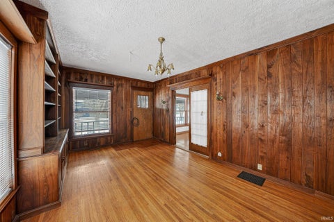 Tiny photo for 1312 E Jackson Boulevard, Elkhart, IN 46516 (MLS # 202604117)