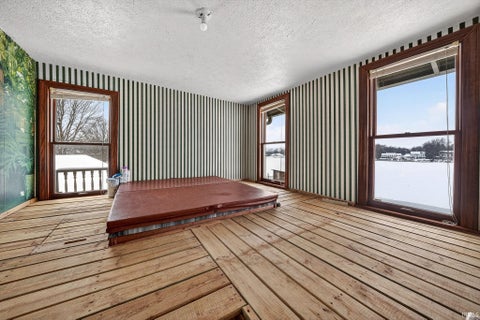 Tiny photo for 1312 E Jackson Boulevard, Elkhart, IN 46516 (MLS # 202604117)