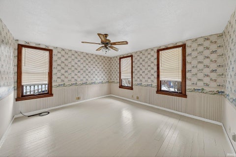 Tiny photo for 1312 E Jackson Boulevard, Elkhart, IN 46516 (MLS # 202604117)