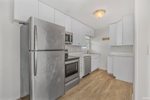 Tiny photo for 2508 Lafayette Drive, Lafayette, IN 47909 (MLS # 202535402)