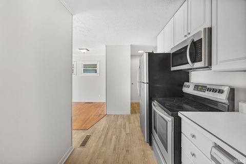 Tiny photo for 2508 Lafayette Drive, Lafayette, IN 47909 (MLS # 202535402)