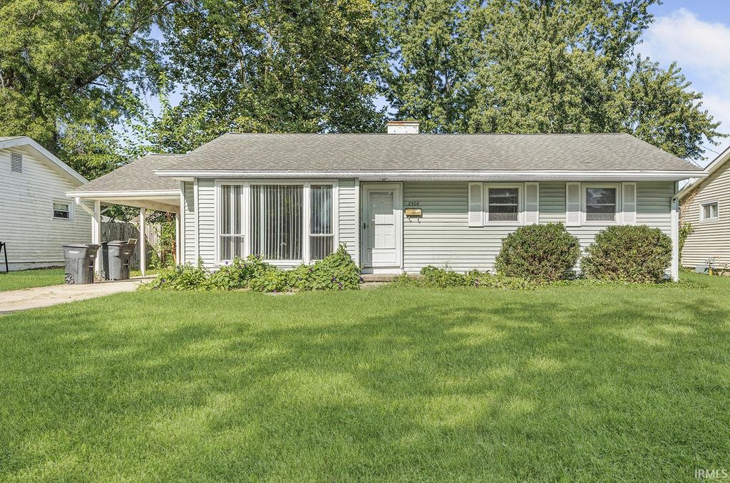 Photo for 2508 Lafayette Drive, Lafayette, IN 47909 (MLS # 202535402)