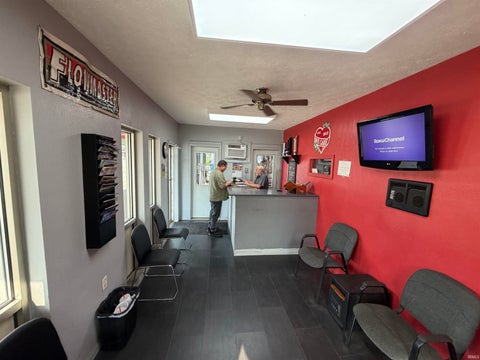 Tiny photo for 1524 E Markland Avenue, Kokomo, IN 46902 (MLS # 202635401)