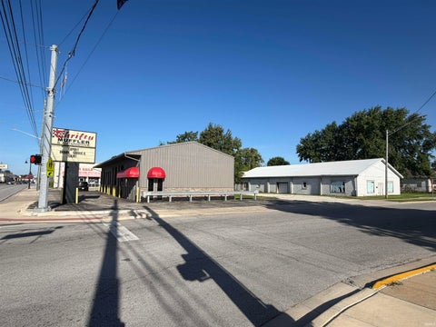 Tiny photo for 1524 E Markland Avenue, Kokomo, IN 46902 (MLS # 202635401)