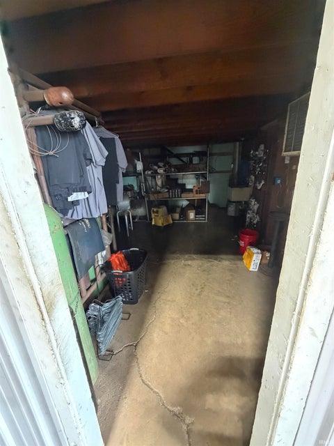 Tiny photo for 1524 E Markland Avenue, Kokomo, IN 46902 (MLS # 202635401)