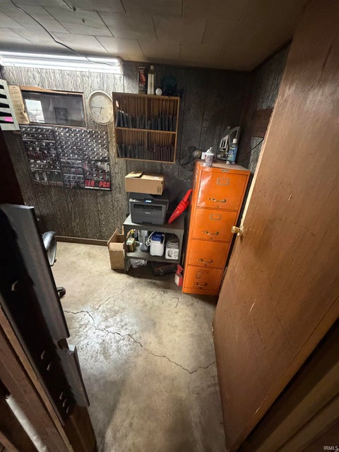 Tiny photo for 1524 E Markland Avenue, Kokomo, IN 46902 (MLS # 202635401)