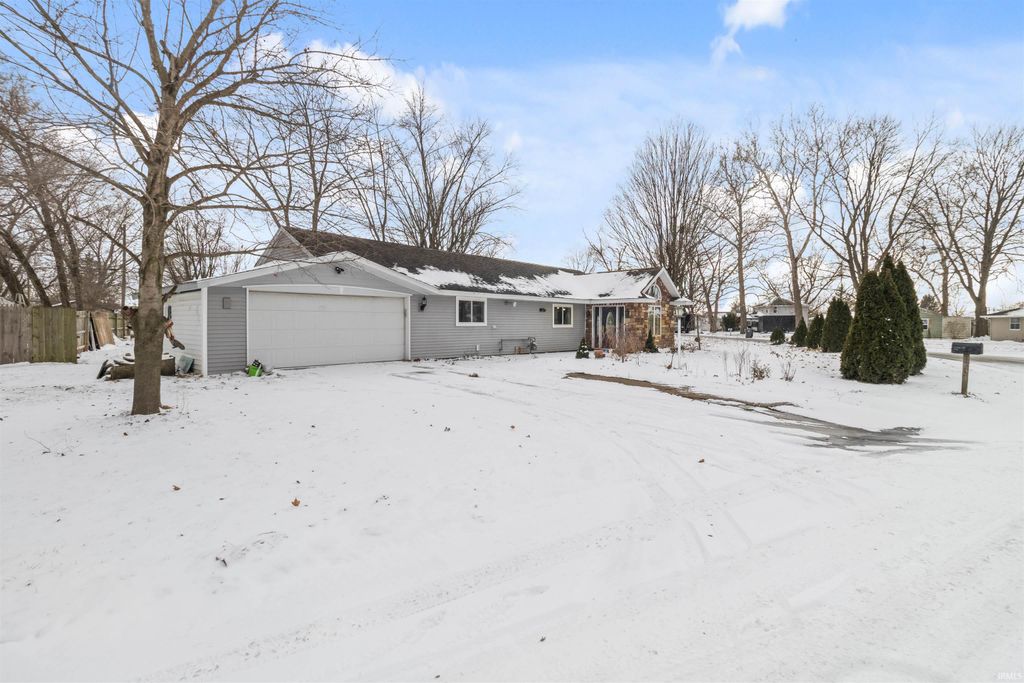 Photo of 60290 Fenmore Avenue, Goshen, IN 46528 (MLS # 202601740)