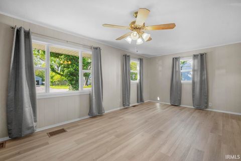 Tiny photo for 306 E Boulevard Street, Kokomo, IN 46902 (MLS # 202616473)