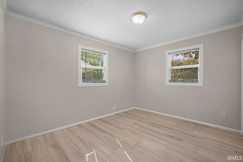 Tiny photo for 306 E Boulevard Street, Kokomo, IN 46902 (MLS # 202616473)