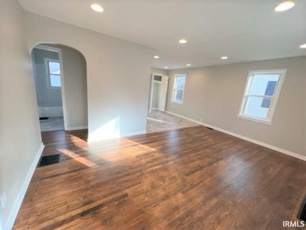 Photo of 1907 Oakland Avenue, Evansville, IN 47711 (MLS # 202611483)