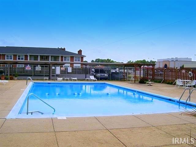 Photo of 1100 Erie Avenue #501, Evansville, IN 47715 (MLS # 202637089)