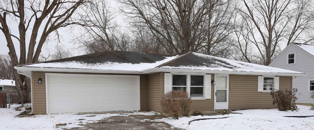 Photo of 5640 Graber Drive, Fort Wayne, IN 46835 (MLS # 202602278)