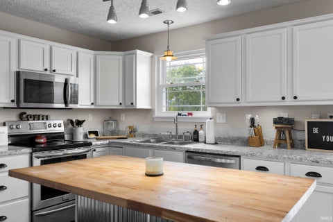 Tiny photo for 940 Voyager Way, Lafayette, IN 47909 (MLS # 202638517)