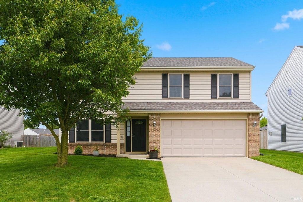 Photo of 10665 Slate Run, New Haven, IN 46774 (MLS # 202618964)