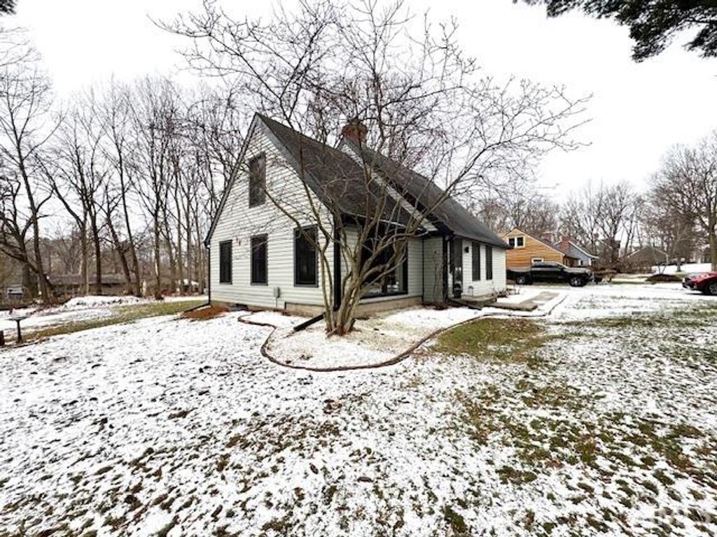 Photo of 1190 N Saddlebrook Court, Monticello, IN 47960 (MLS # 202600255)