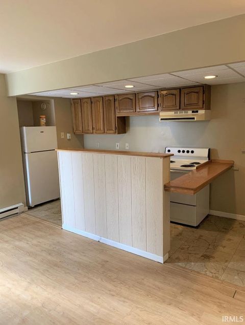 Tiny photo for 328-330 McKee Street, Logansport, IN 46947 (MLS # 202615522)