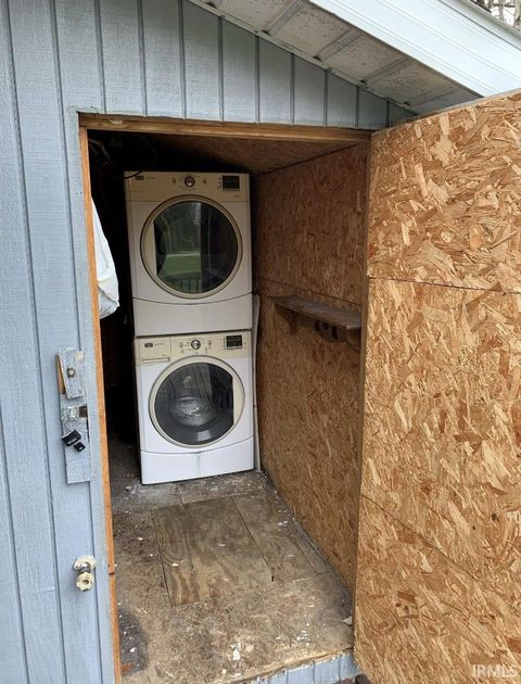 Tiny photo for 328-330 McKee Street, Logansport, IN 46947 (MLS # 202615522)