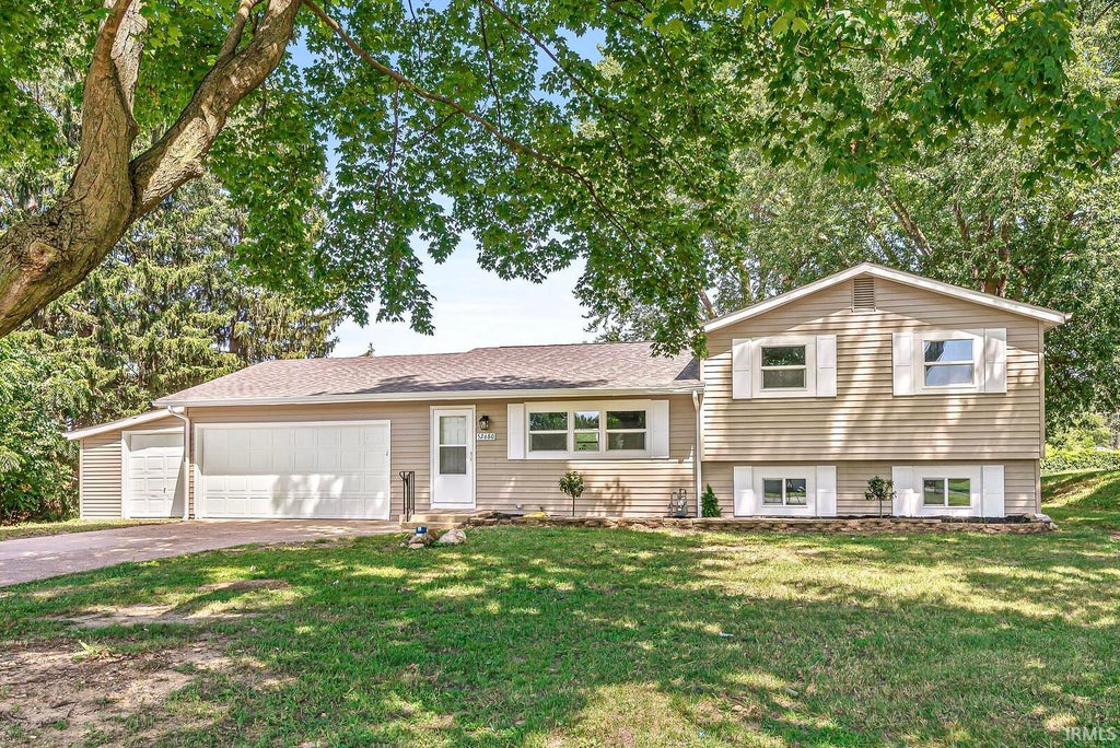 Photo of 52680 Walsingham Lane, South Bend, IN 46637 (MLS # 202626440)