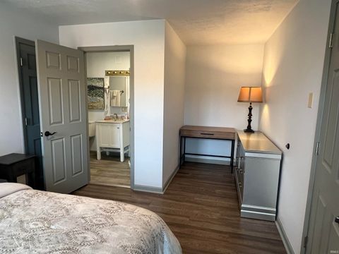 Tiny photo for 128 W Walnut St, Kokomo, IN 46901 (MLS # 202535879)