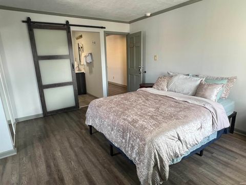 Tiny photo for 128 W Walnut St, Kokomo, IN 46901 (MLS # 202535879)