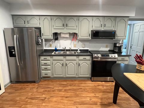 Tiny photo for 128 W Walnut St, Kokomo, IN 46901 (MLS # 202535879)