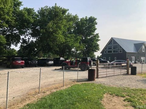 Tiny photo for 625 N State 75 Road, Flora, IN 46929 (MLS # 202502162)