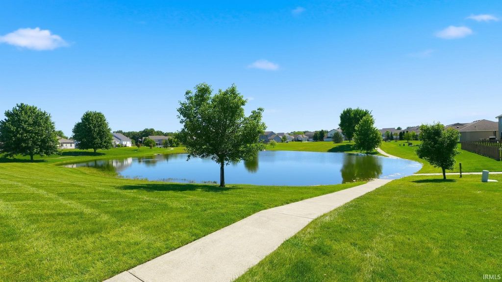 Photo of 1360 Gateway Trail, Fort Wayne, IN 46845 (MLS # 202624460)