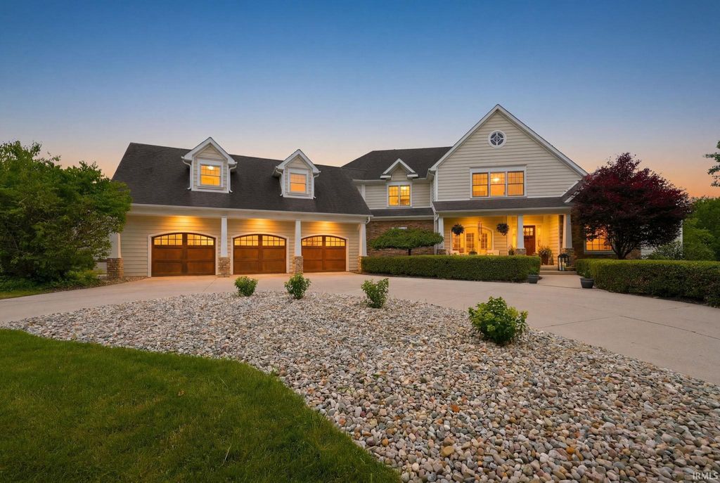 Photo of 1716 Forest Trail, Fort Wayne, IN 46845 (MLS # 202625231)