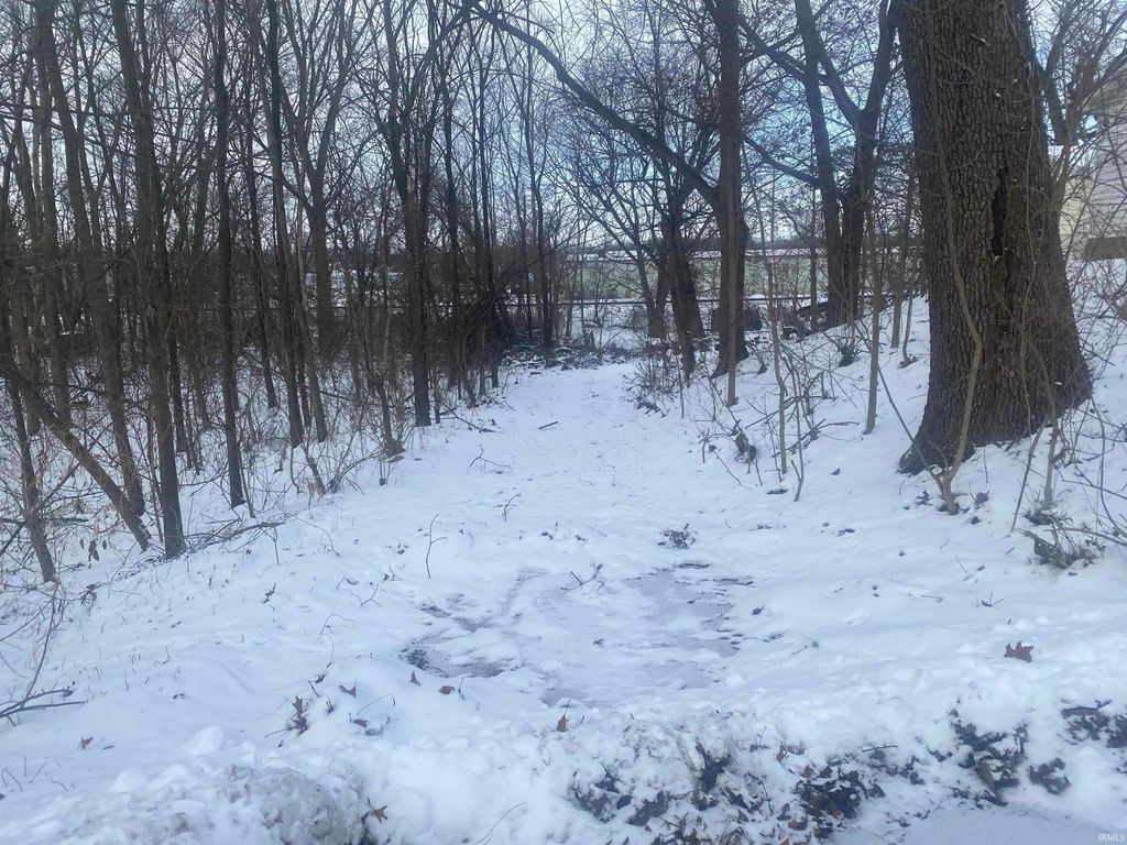 Photo of TBD Park Avenue #0, Warsaw, IN 46580 (MLS # 202601858)