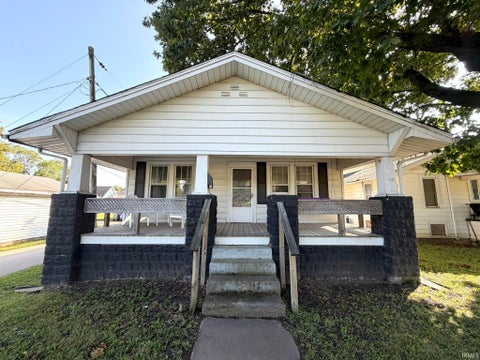 Tiny photo for 821 W Park Avenue, Kokomo, IN 46901 (MLS # 202638500)