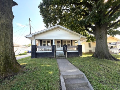 Photo of 821 W Park Avenue, Kokomo, IN 46901 (MLS # 202638500)