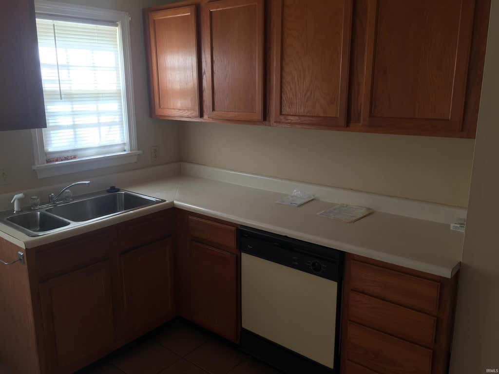 Photo of 1217 1219 Corregidor Circle, Evansville, IN 47714 (MLS # 202623851)