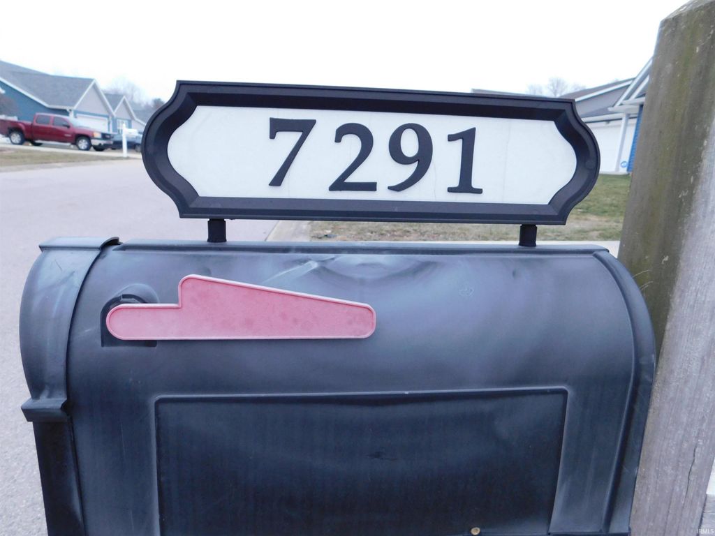 Photo of 7291 W Mustang Drive, Ellettsville, IN 47429 (MLS # 202605842)