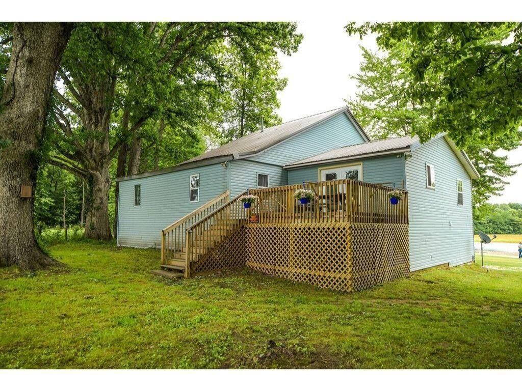 Photo of 2907 Dubois Road, Spencer, IN 47460 (MLS # 202549067)