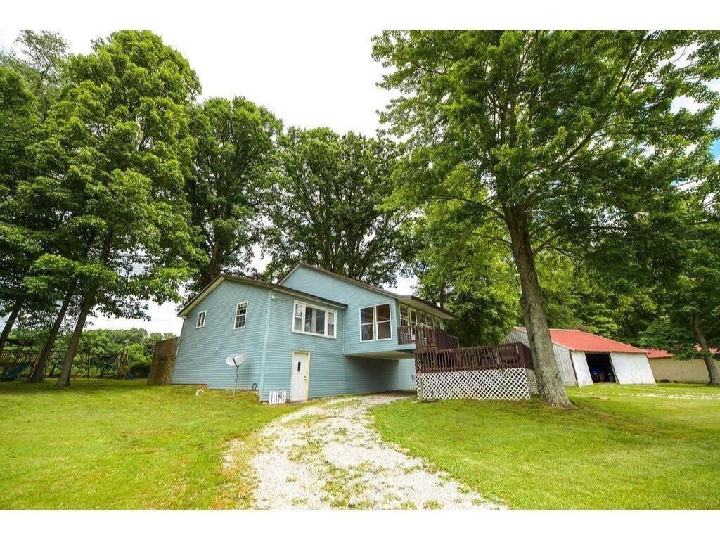 Photo of 2907 Dubois Road, Spencer, IN 47460 (MLS # 202549067)