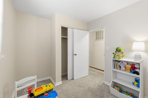 Tiny photo for 800 N Knight Circle, Marion, IN 46952 (MLS # 202603829)