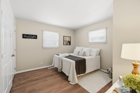 Tiny photo for 800 N Knight Circle, Marion, IN 46952 (MLS # 202603829)