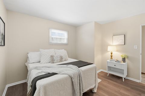 Tiny photo for 800 N Knight Circle, Marion, IN 46952 (MLS # 202603829)