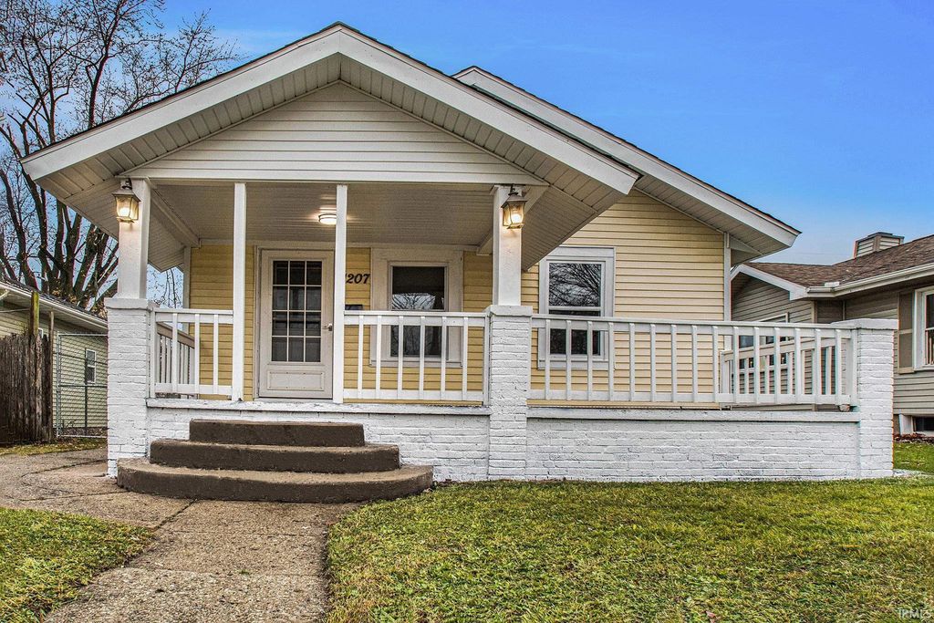 Photo of 1207 N Olive Street, South Bend, IN 46628 (MLS # 202547451)