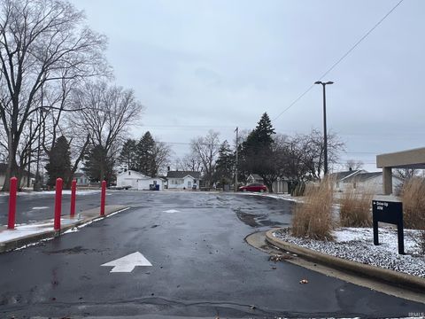 Photo of 2133 N Washington St, Kokomo, IN 46901 (MLS # 202604824)