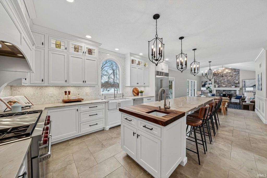 Photo of 3334 Deer Lake Drive, South Bend, IN 46614 (MLS # 202604345)