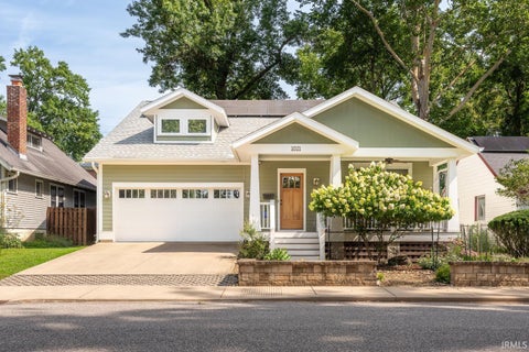 Photo of 1021 E Maxwell Lane, Bloomington, IN 47401 (MLS # 202628532)