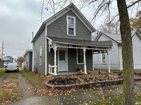 Photo of 312 W 6th Street, Peru, IN 46970 (MLS # 202546644)