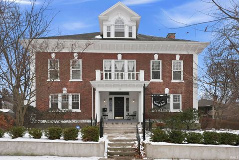 Photo of 1337 W Wayne Street, Fort Wayne, IN 46802 (MLS # 202602504)