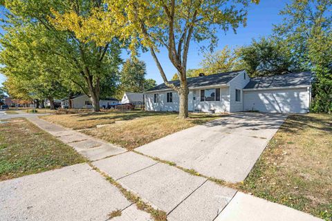 Tiny photo for 1944 W Havens Street, Kokomo, IN 46901 (MLS # 202541302)