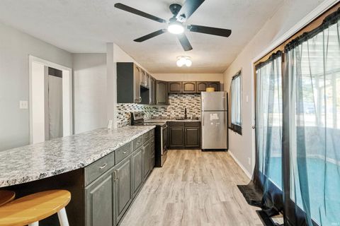 Tiny photo for 1944 W Havens Street, Kokomo, IN 46901 (MLS # 202541302)